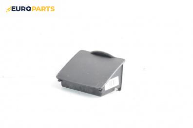 Пепелник за Toyota Corolla E12 Hatchback (11.2001 - 02.2007)