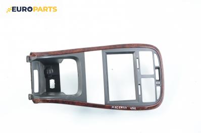 Централна конзола за Kia Magentis Sedan I (05.2001 - 01.2006)